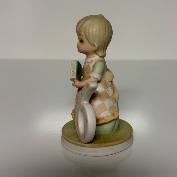 Lefton Christopher Collection Birthday Girl Figurine Age 6 03448F Porcelain 1982 - Picture 2 of 7